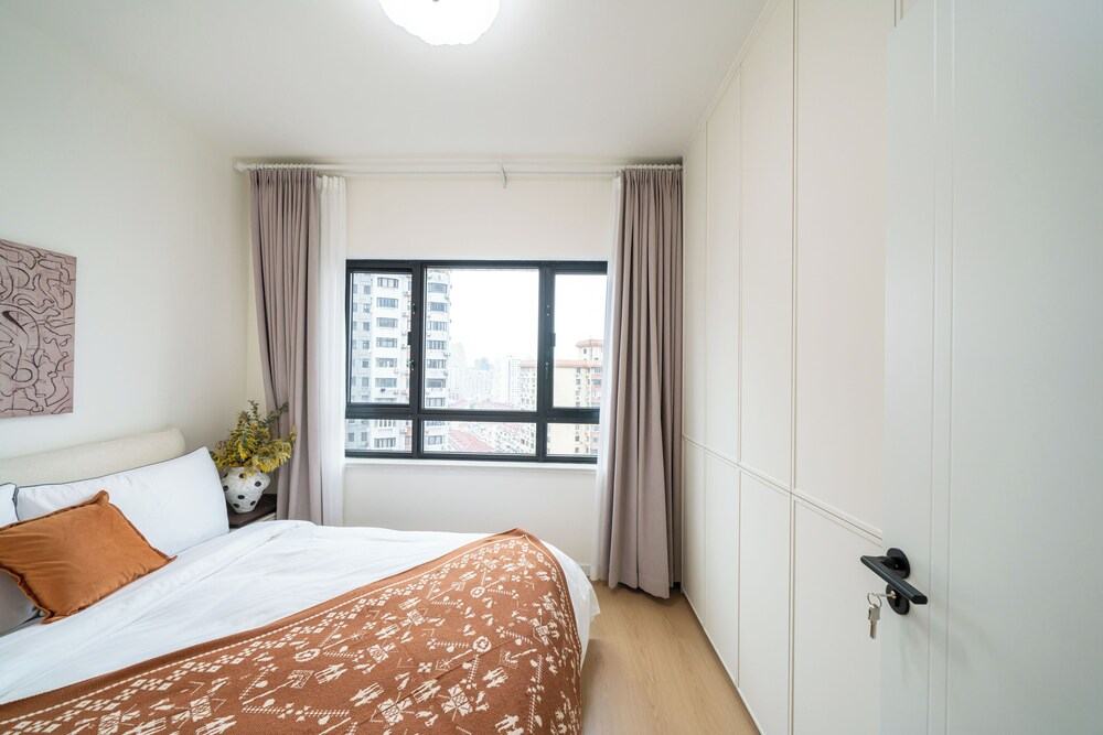Tyms 3BR 2BA Apt  Gubei Fully Furnished