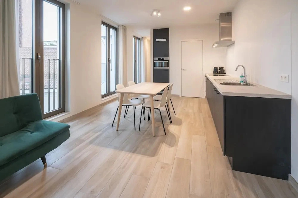 Urban Chic Apartment With Terrace
