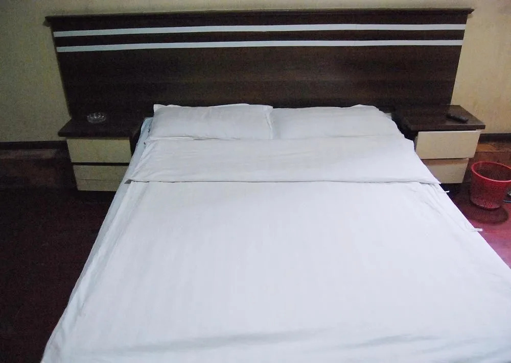 Huangting Hotel