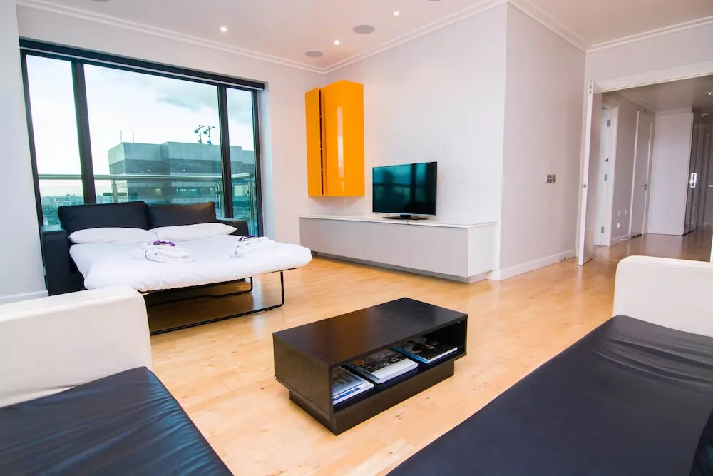Discovery Dock Apartments East by Primestay London