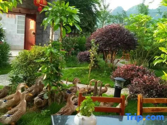 Yangshuo Xiangui Manor (Yulong River Scenic Area)