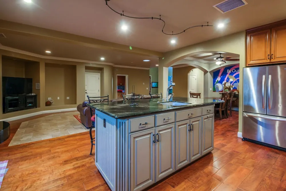 Belle's Castle 7 Bedrooms 3.5 Bathrooms Home