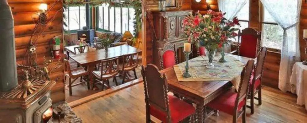 Gold Mountain Manor
