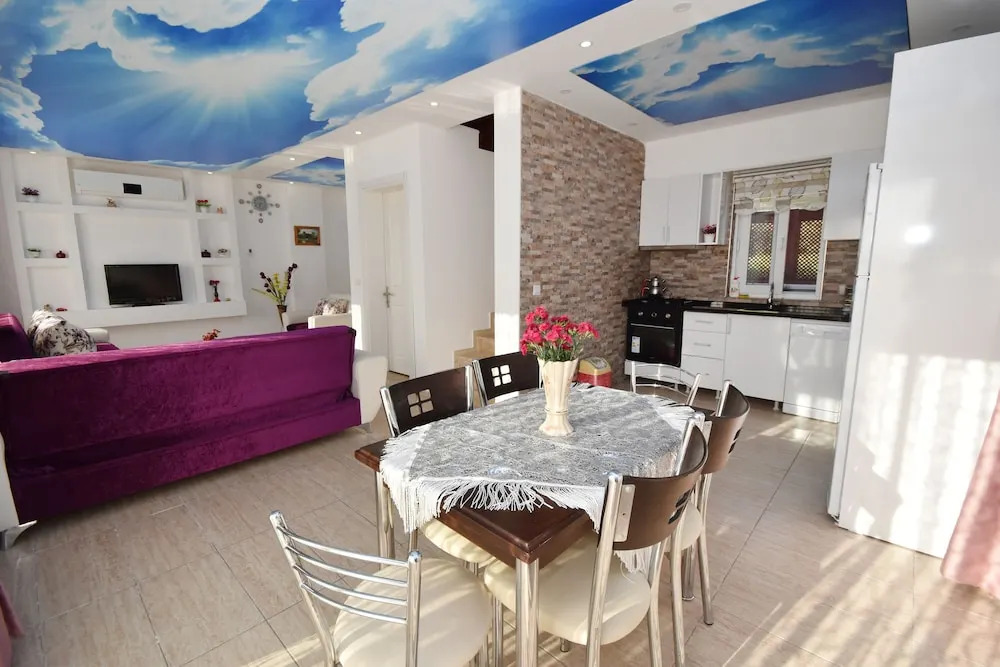Villa Kumsal by Helaltatilvillari