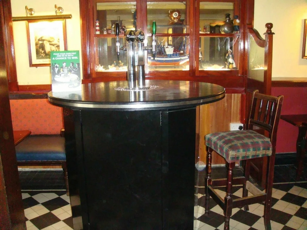 OSheas Hotel