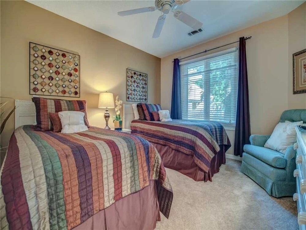 Colonnade Club 200, 2 Bedrooms, Sleeps 4