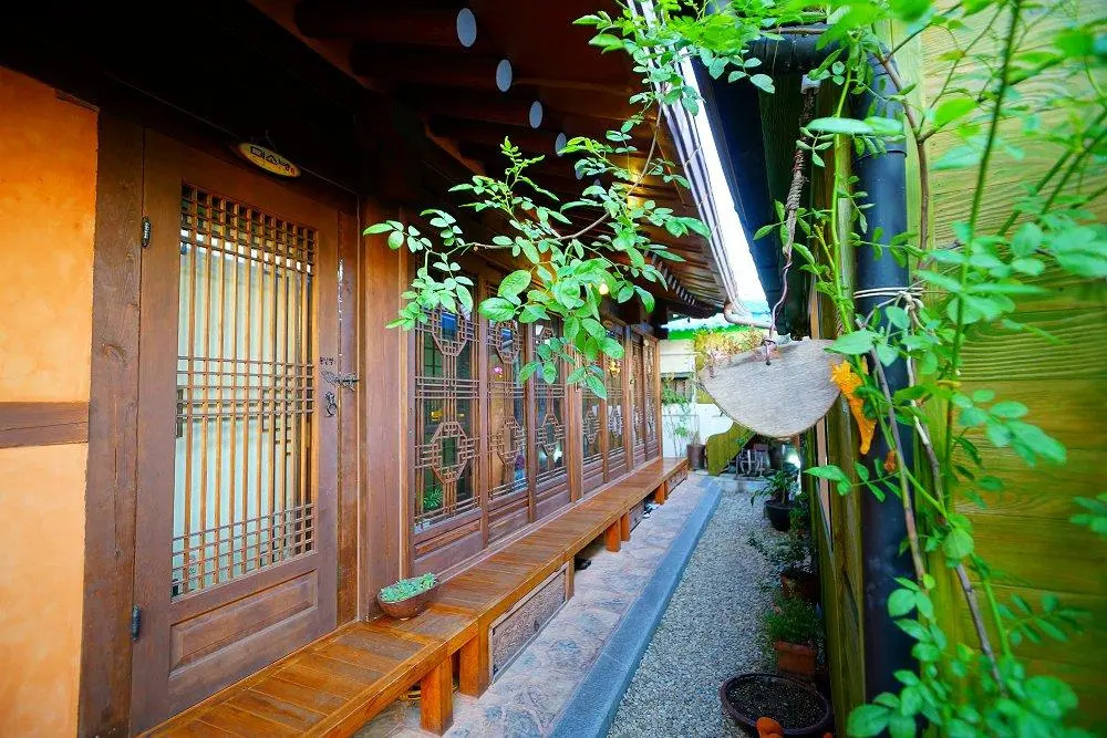 Jeonju Hanok Maeul Danjam Hanok
