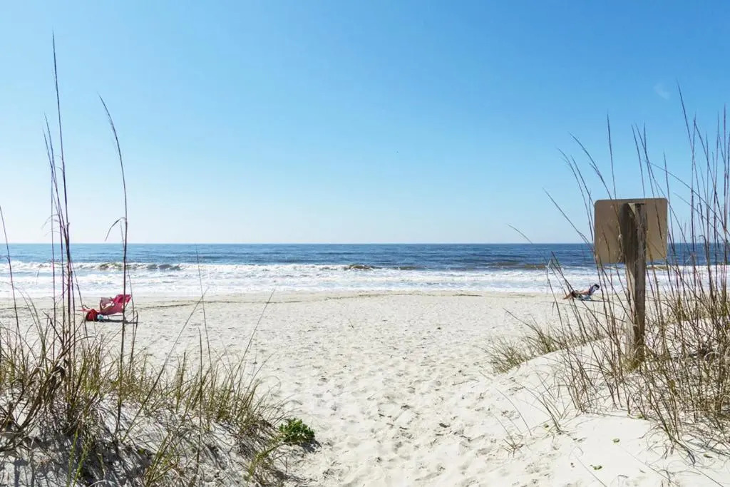 1 4 Us by Oak Island Accommodations