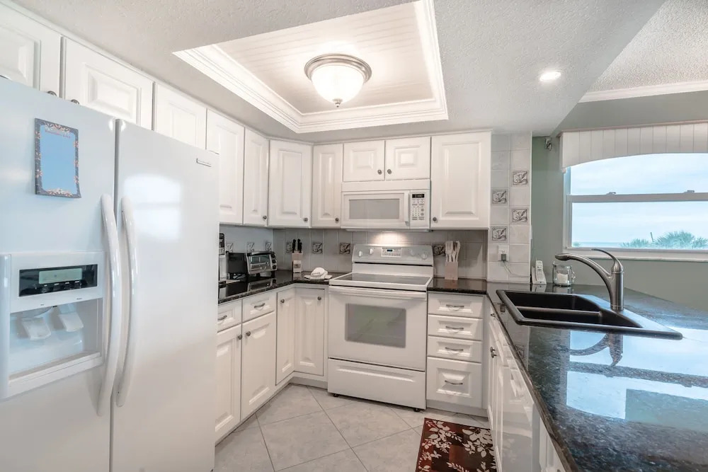 Pointe Condo #201 by Vtrips
