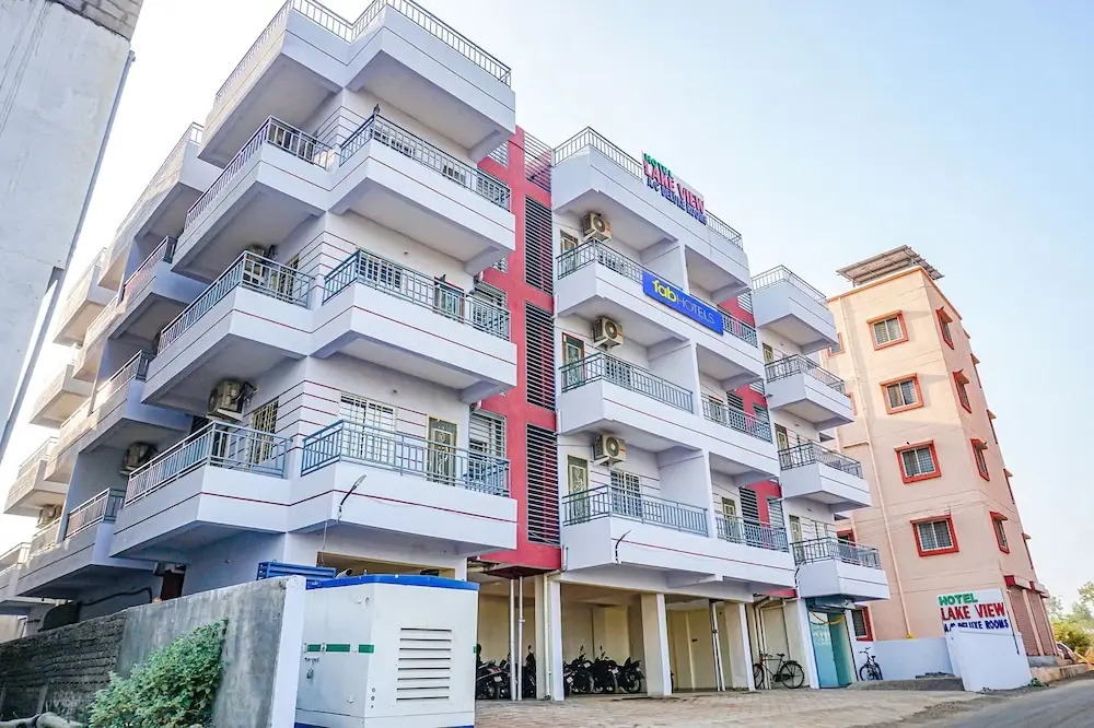 FabHotel Lake View - Chinmaya Vitthal Mandir