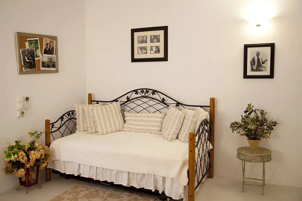 Elenis Village Suites
