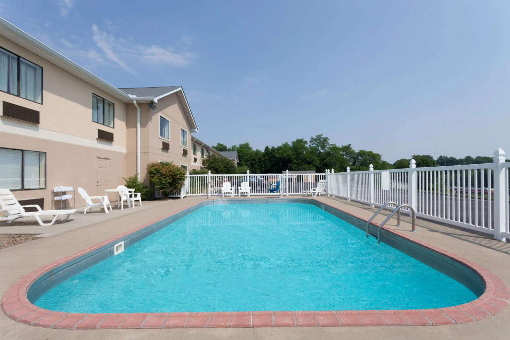 Ramada by Wyndham Tell City