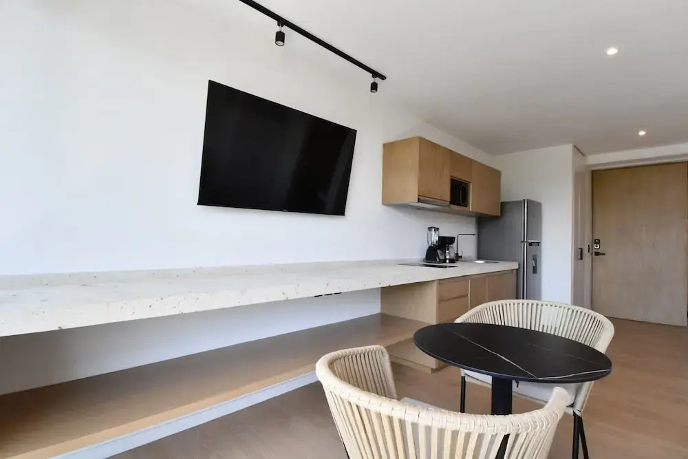 Kumaru Suites by The Spot Rentals