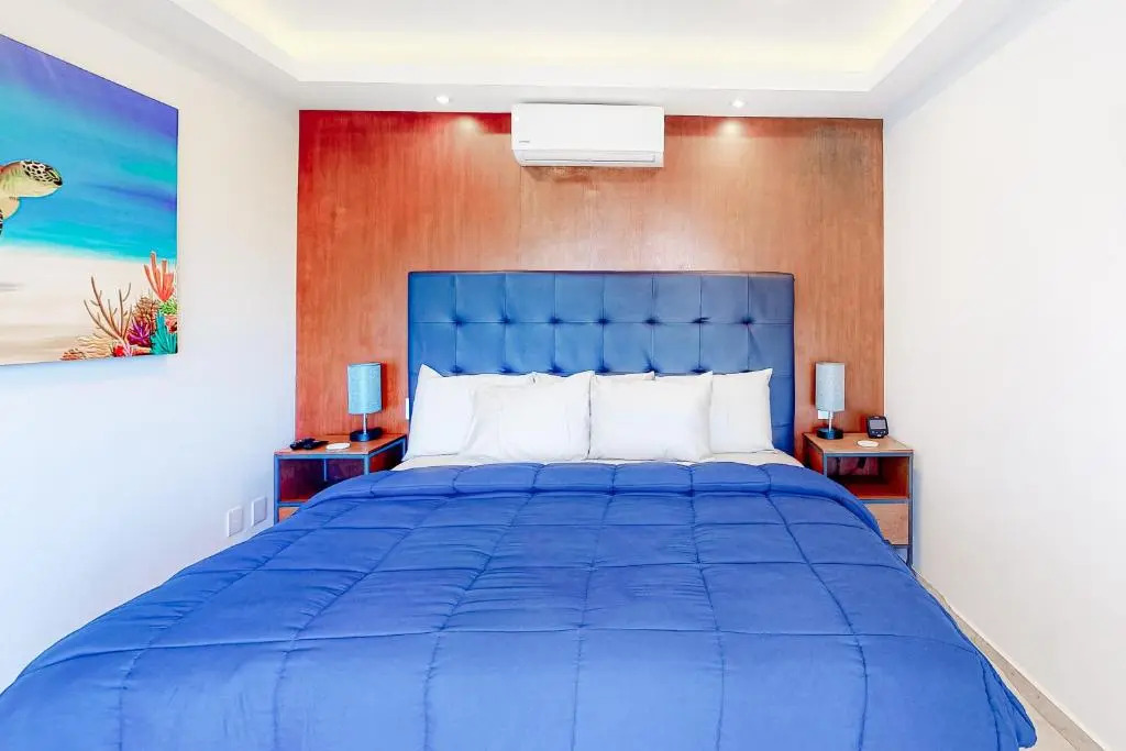 Eight VIP Beach Condo 301