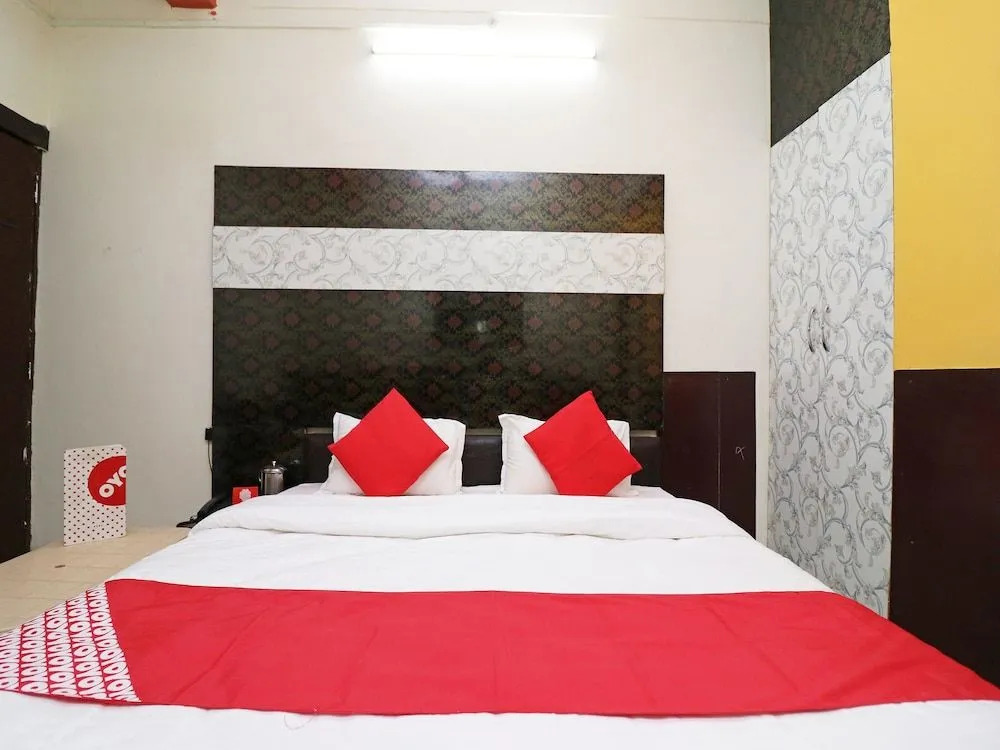 OYO 24172 Hotel Jp Heights