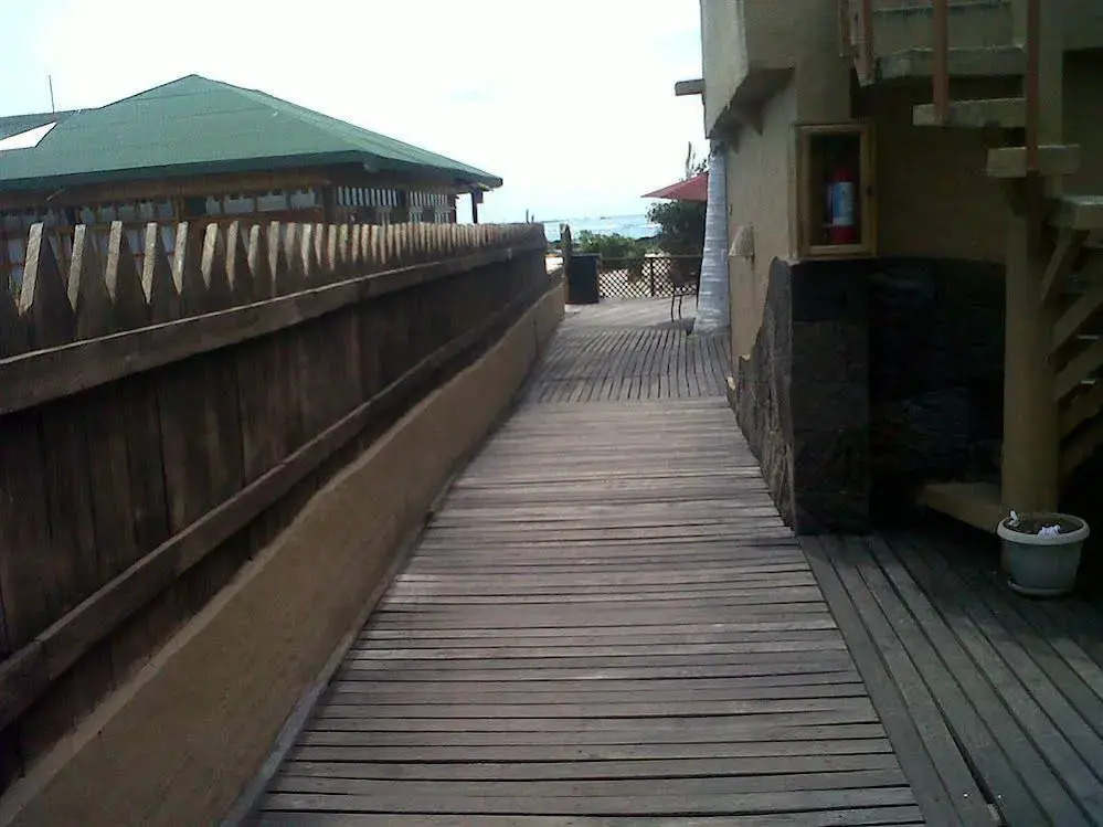 Red Mangrove Isabela Lodge