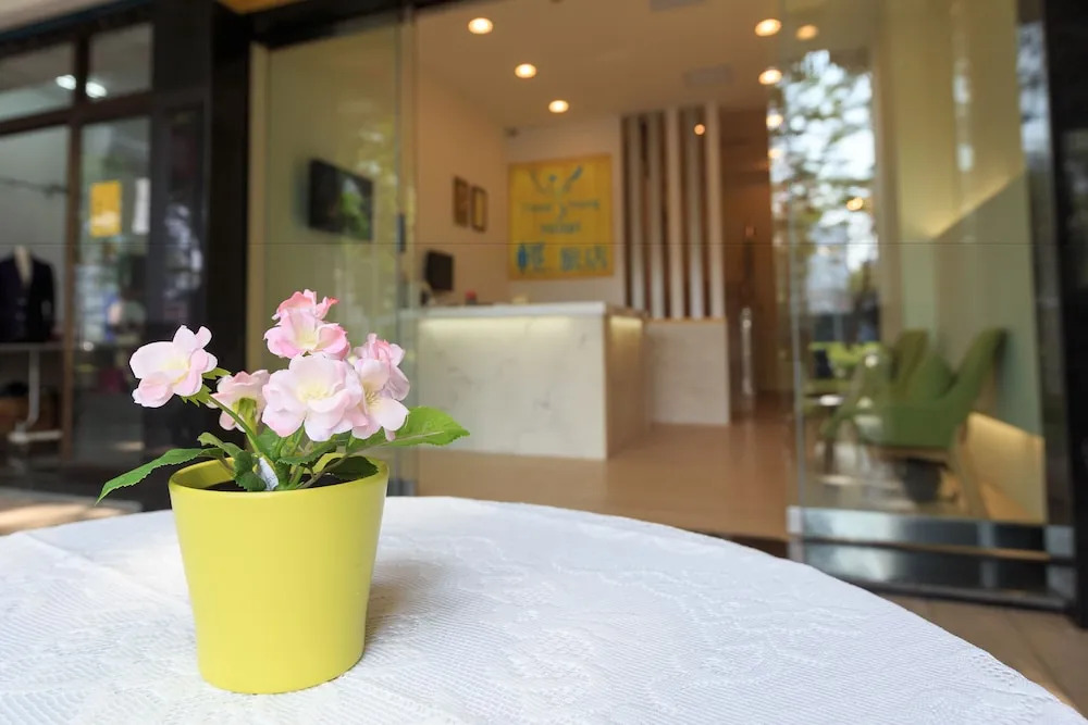 Travel Young Hotel