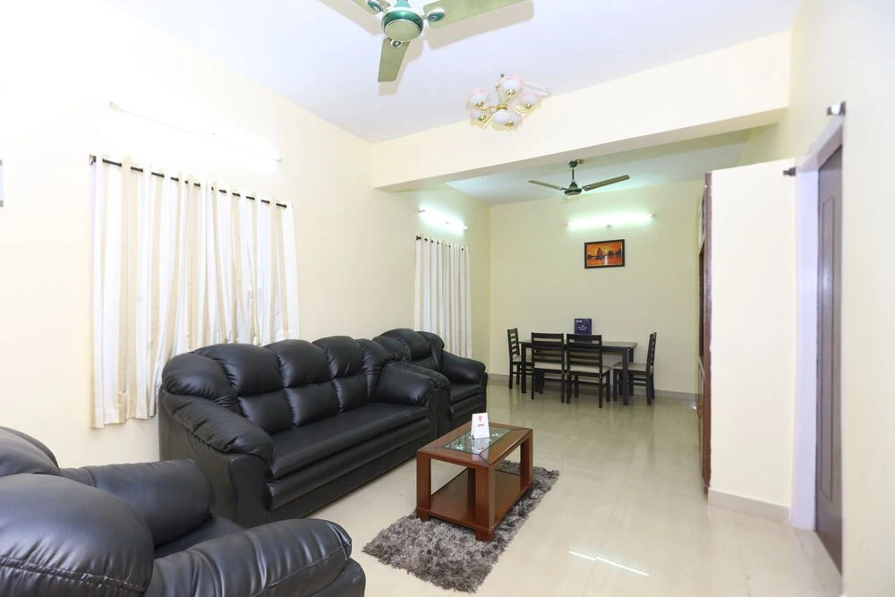 OYO 11094 Rallapalli Service Apartments
