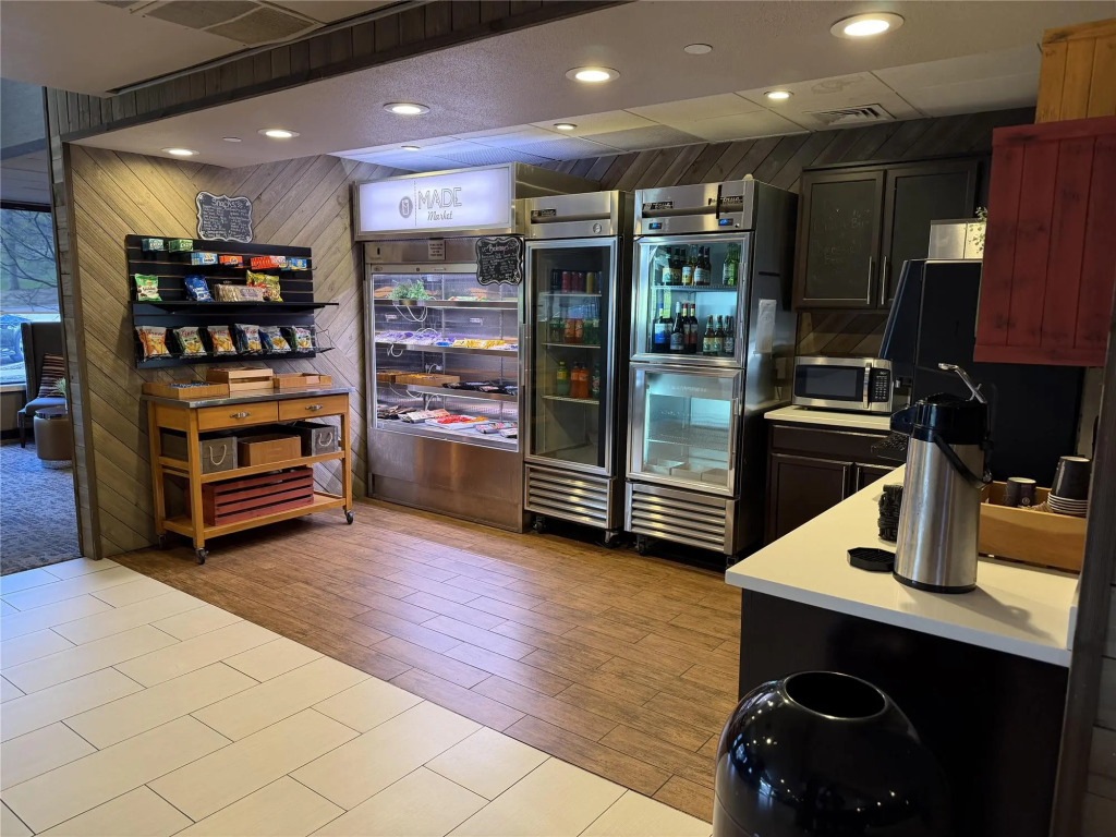 Best Western Plus Miamisburg-Dayton Suites, Banquets & Hotel