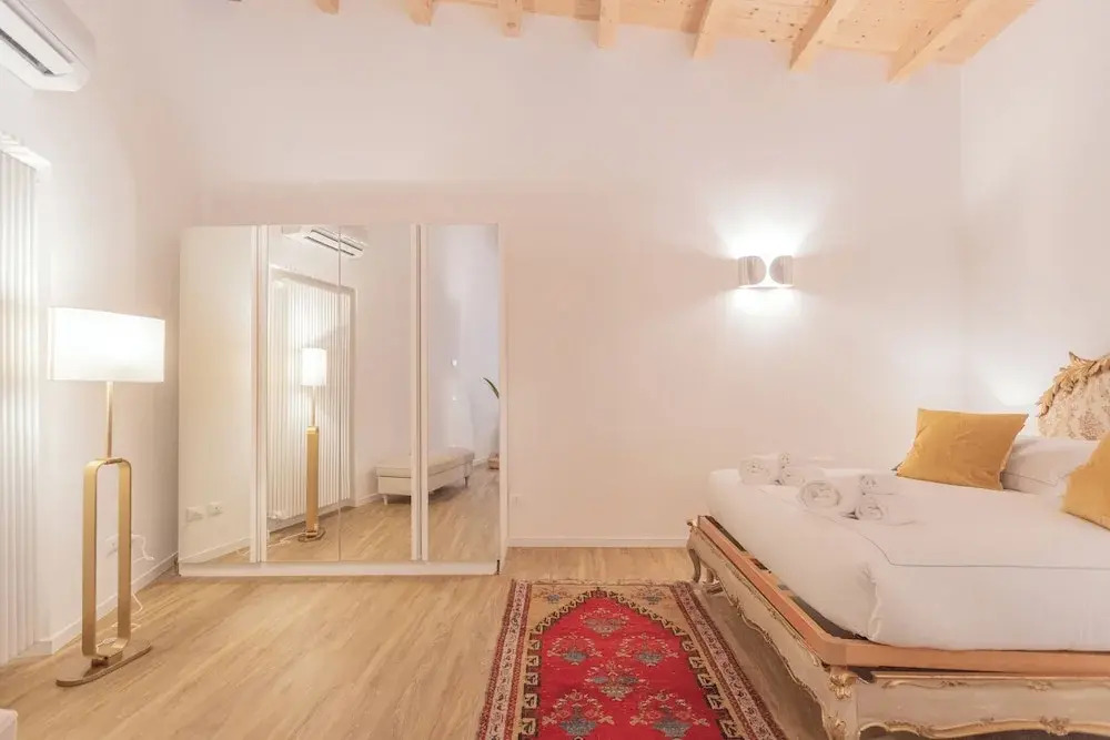 Luxury Apartments in Villa Cardinal Ciceri by Rent All Como