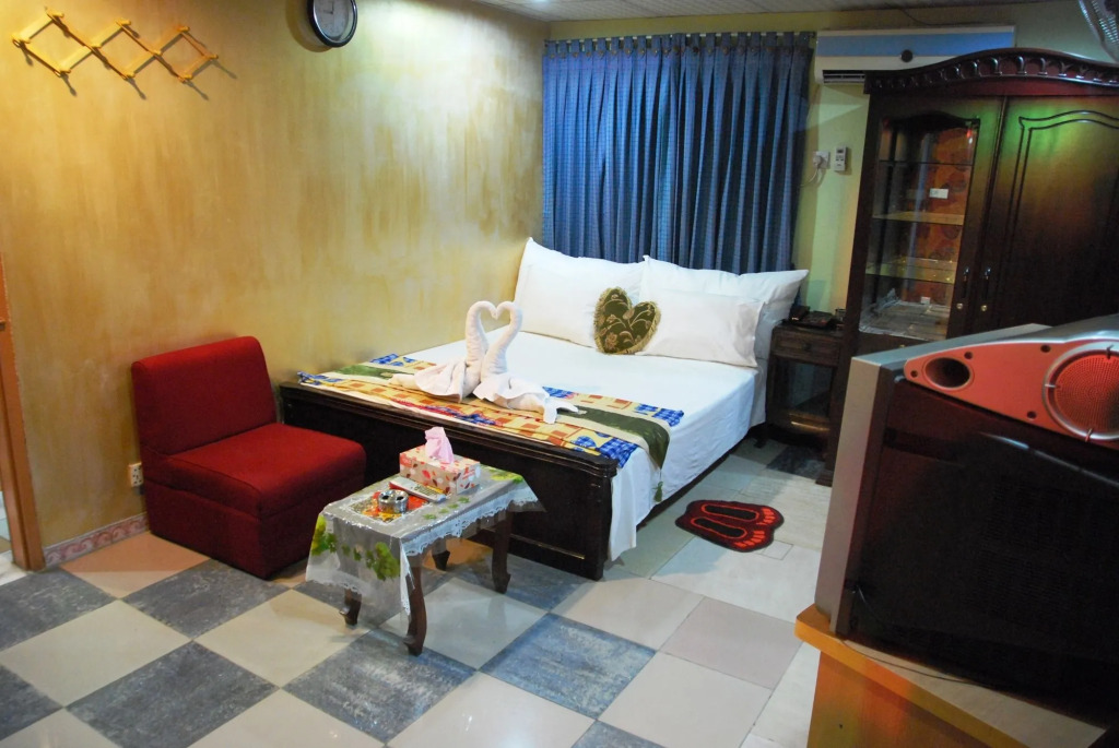 Babylon Hotel & Serviced Apartment