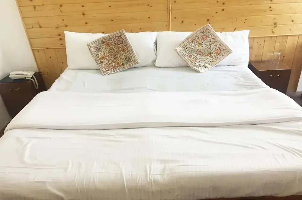Hotel Fifth Season by OYO