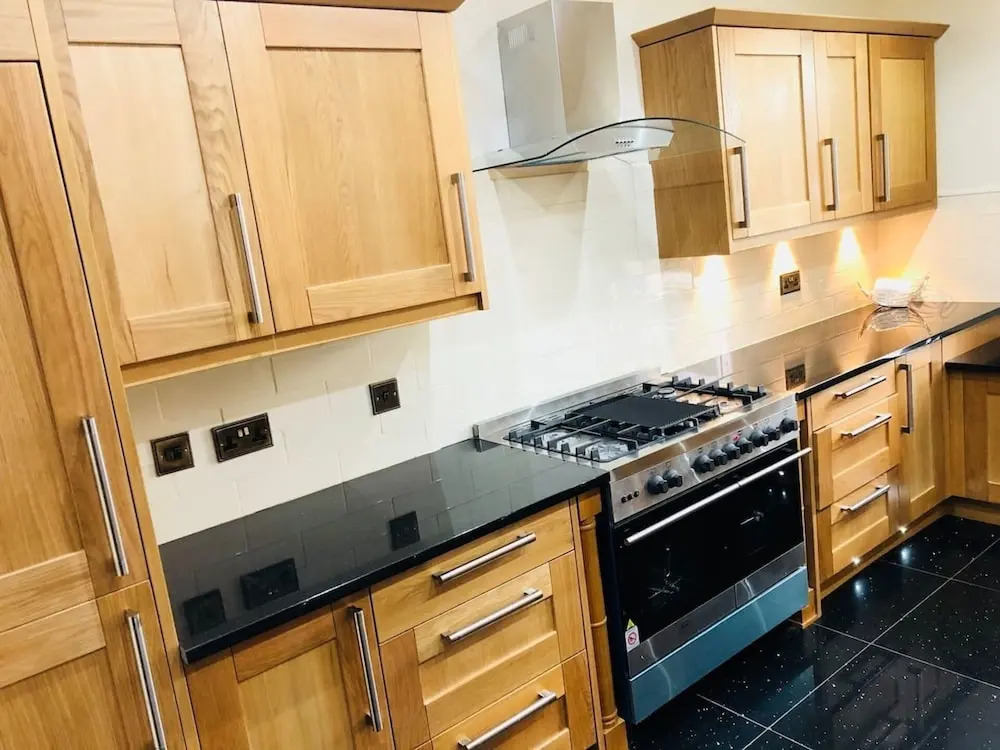 Beautiful 4-Bed Villa in Glasgow
