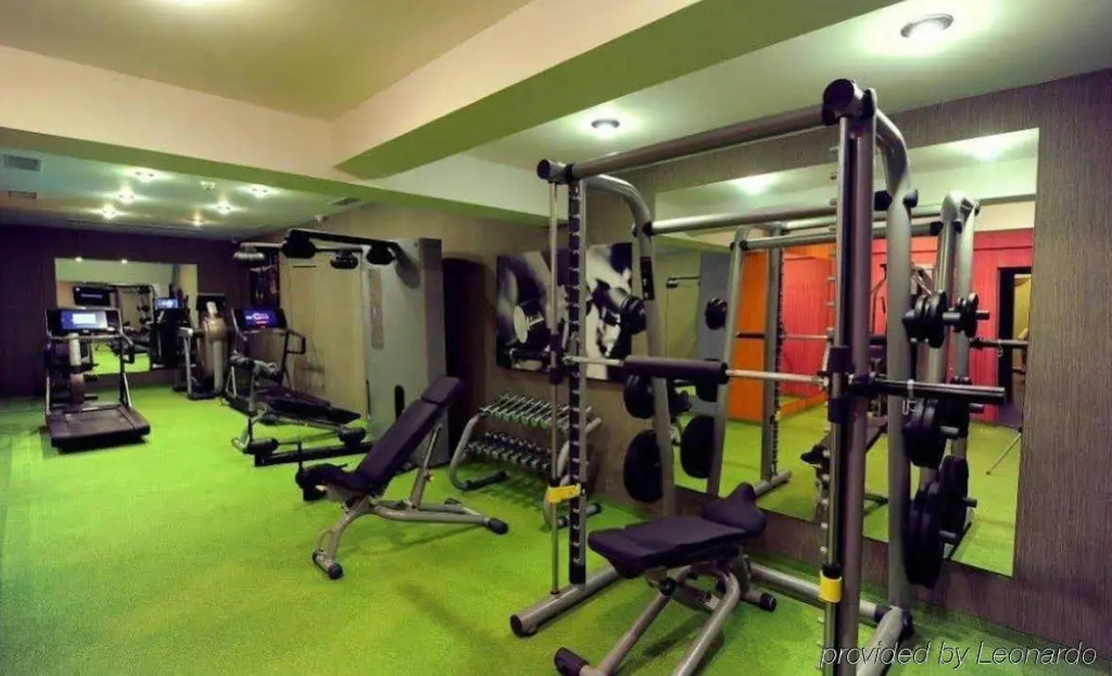 Plaza V Executive Hotel