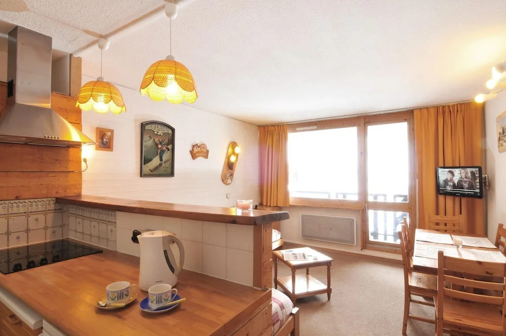 Residence Saintjacques Three-room Apartment in the Resort Center for 7 People Sj46