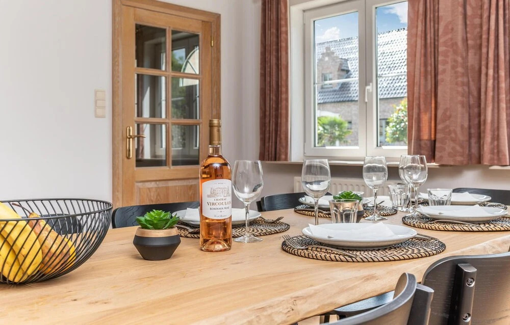Beautiful Home In Oostduinkerke