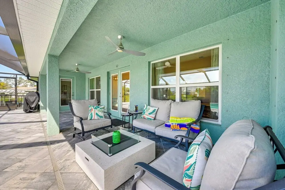 Rotonda West Gem: Screened Lanai 4 Mi to Beaches