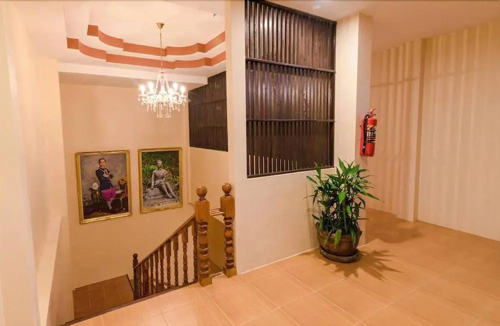 โรงแรมแอมไอม่อน - Am Amoonds Hotel
