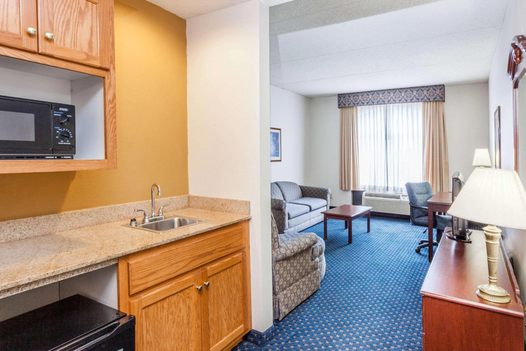 Wingate by Wyndham Atlanta/Six Flags Austell