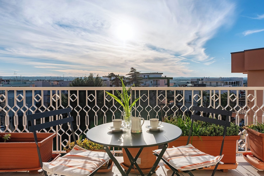 Stylish apartment with Sunset View