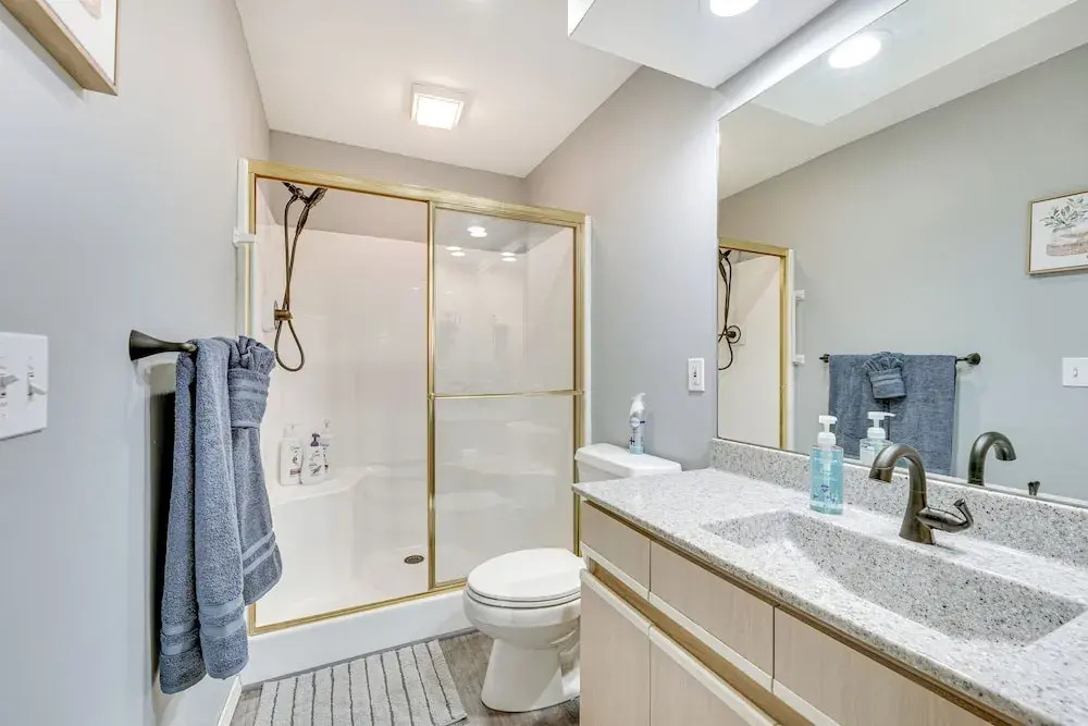 Updated Branson Condo w/ Lake Taneycomo Views!