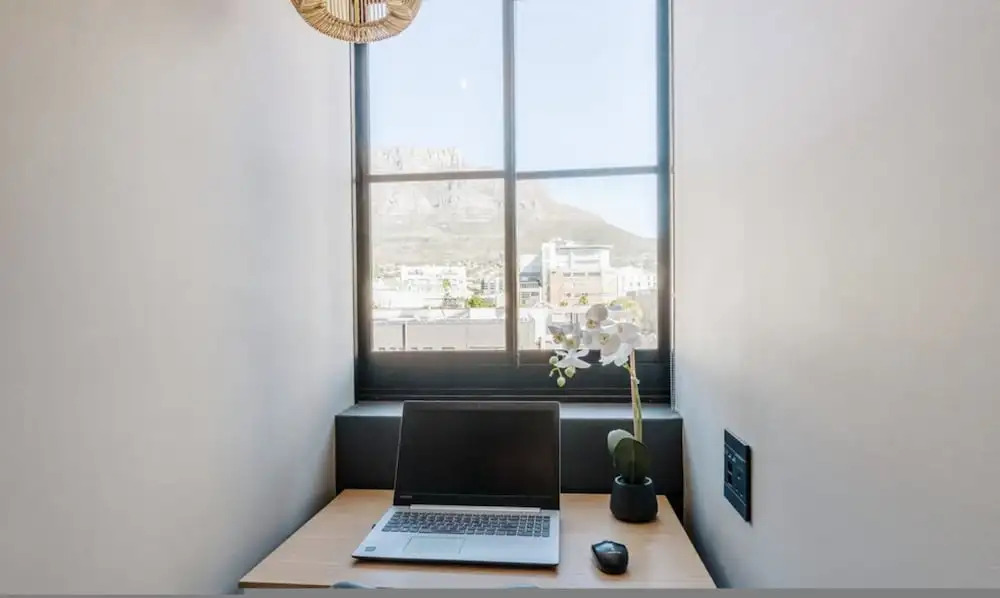 Modern Apt Co-working East City