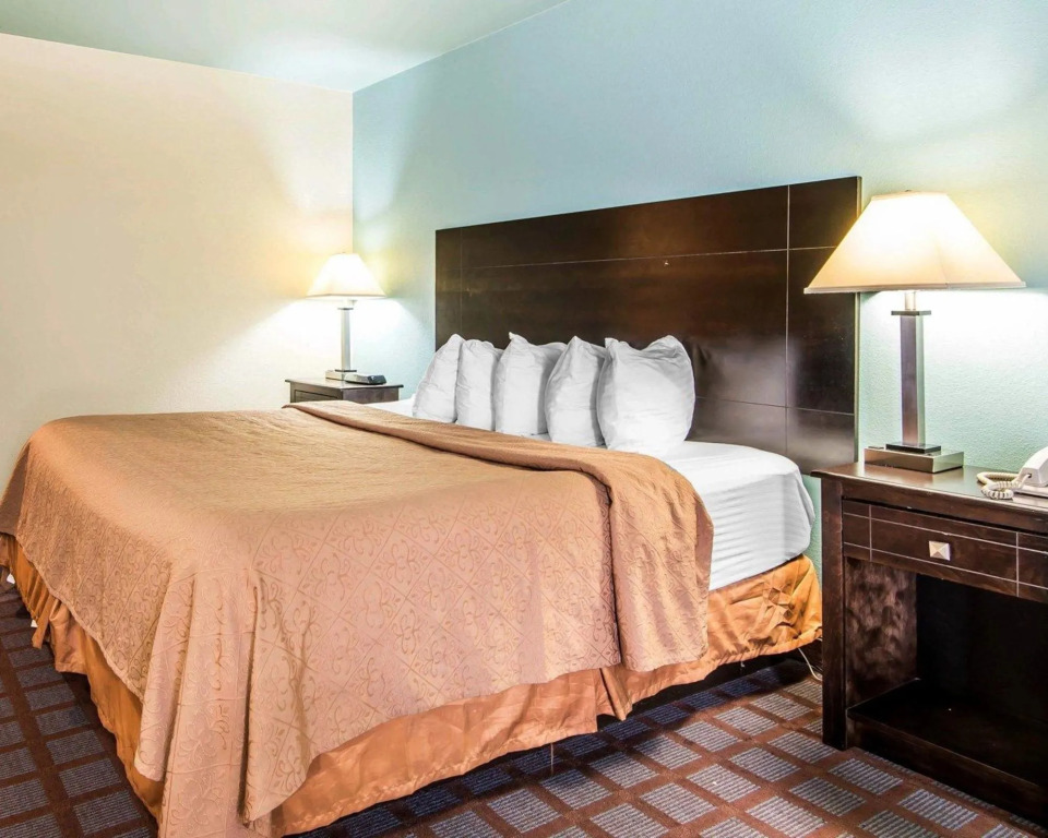 Red Lion Inn & Suites Blue Springs