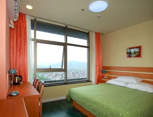 Hangzhou Home Inn Binwen Hotel