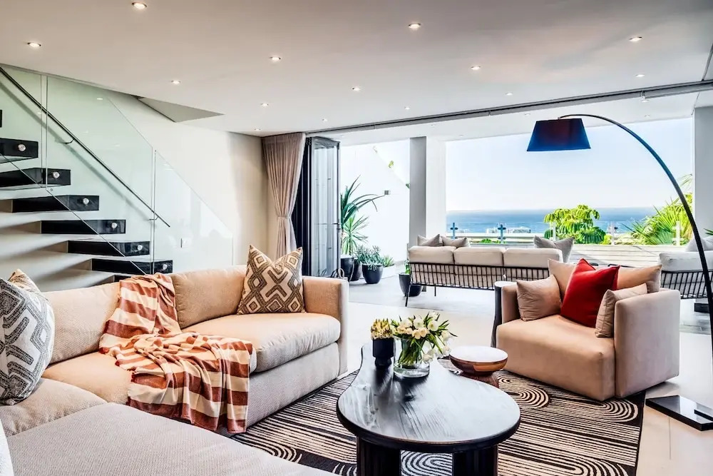 Luxurious Villa w Sea City Views Splendor Views