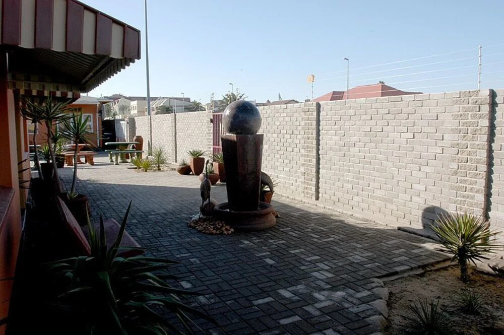 Bushbabies-Inn Self-Catering Accommodation