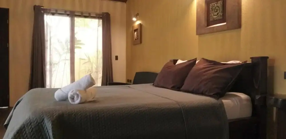 Tropical Suites & Villas