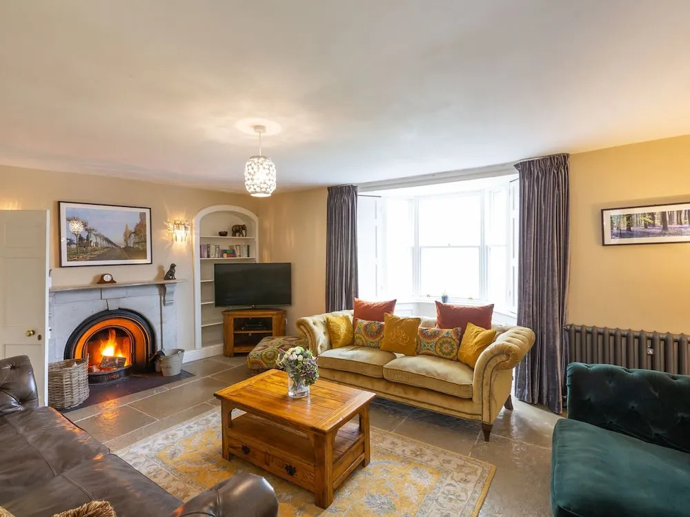 Harmby House