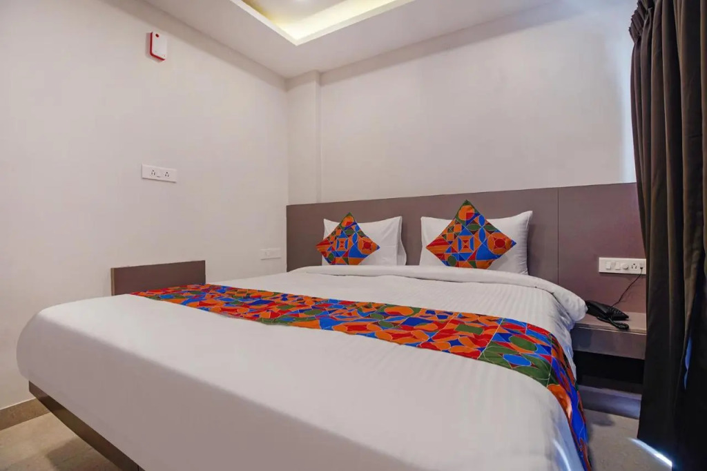 Fabhotel Athasri Inn