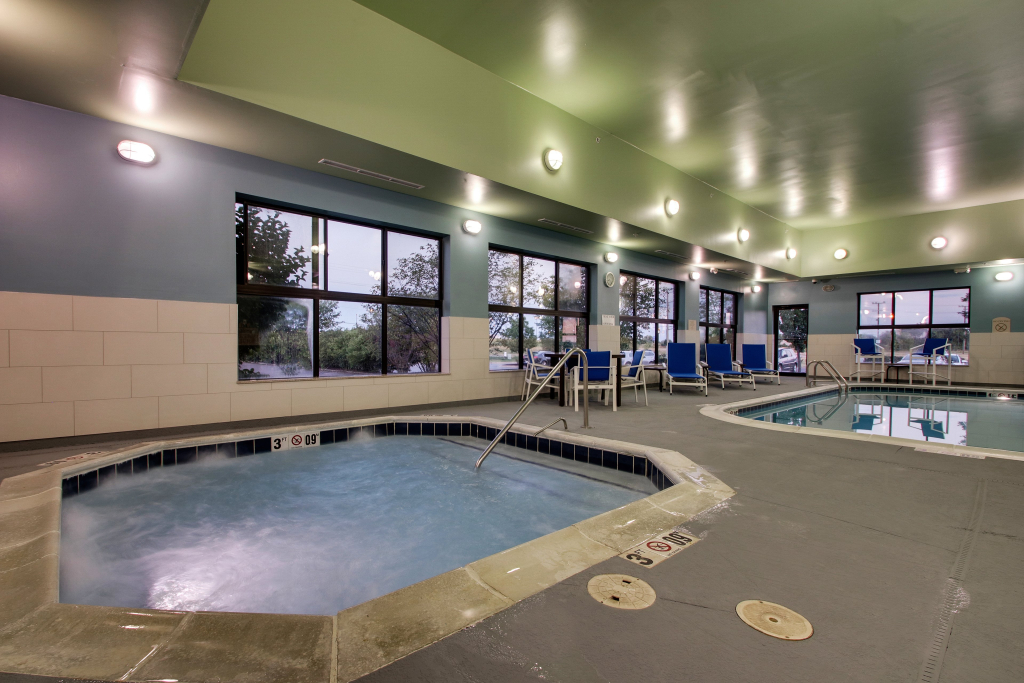 Holiday Inn Express Hotel & Suites Morris by IHG