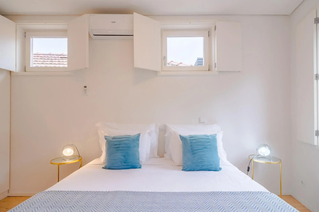 Taipas 9 in Oporto With 1 Bedrooms and 1 Bathrooms