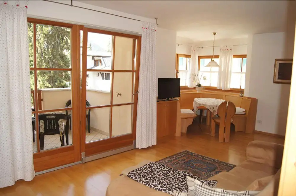 Apartment Goller
