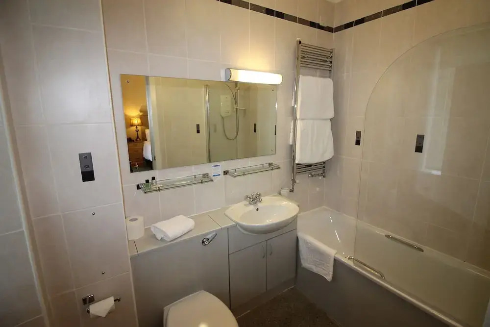 Parkstone Hotel