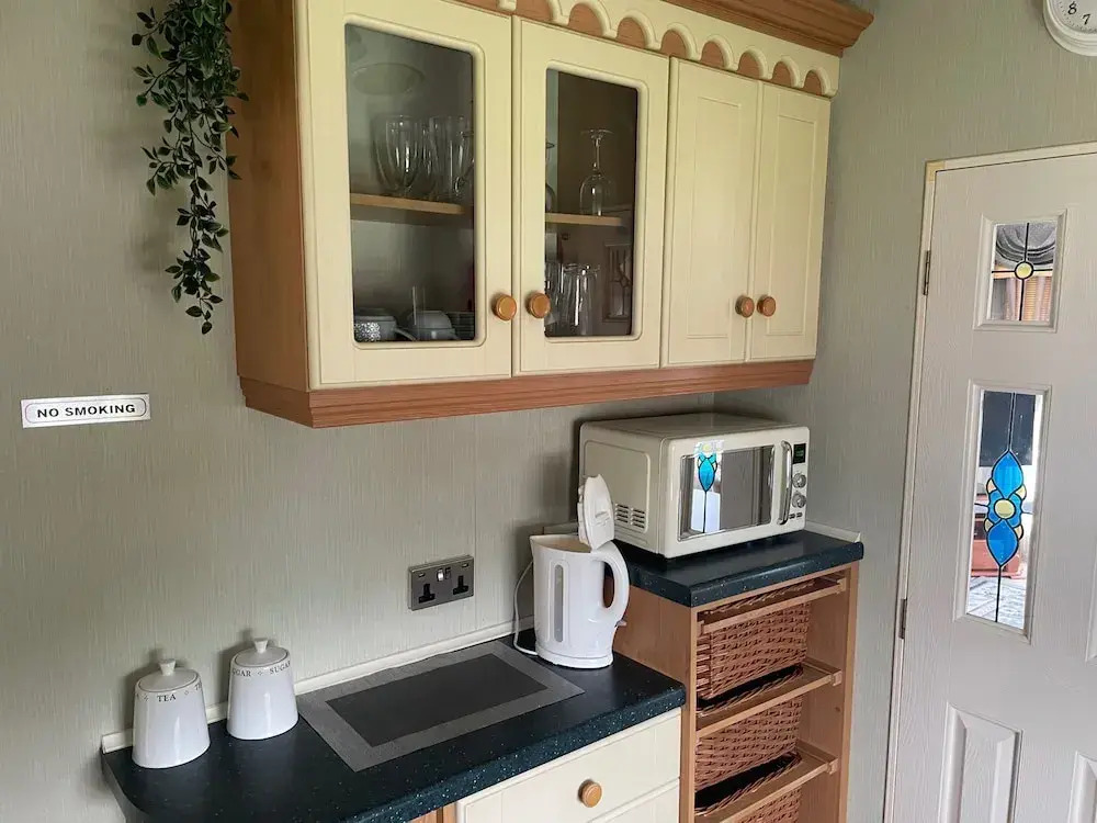 2 Bed Lodge Sleeps 5 - Pet Friendly, Wifi, Parking