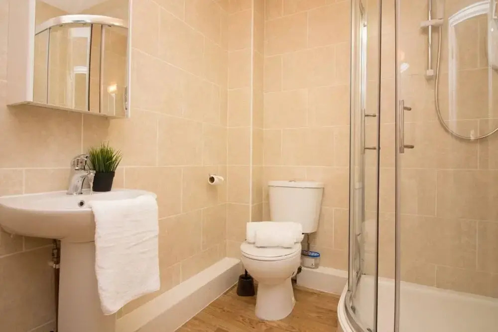 Stayzo Stylish Accommodation in Southampton 10