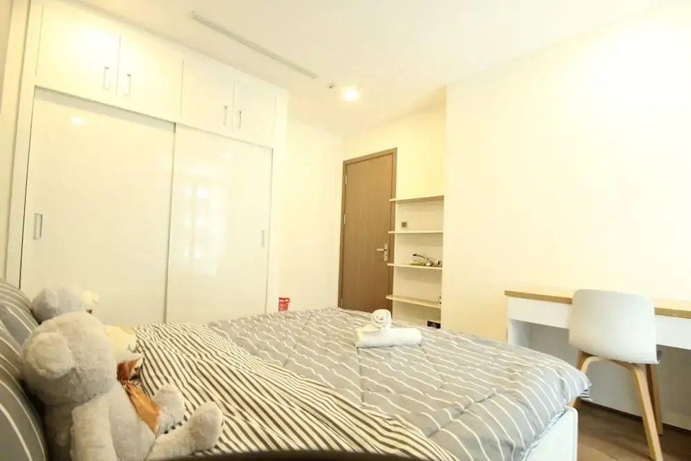 Smiley Apartment 14